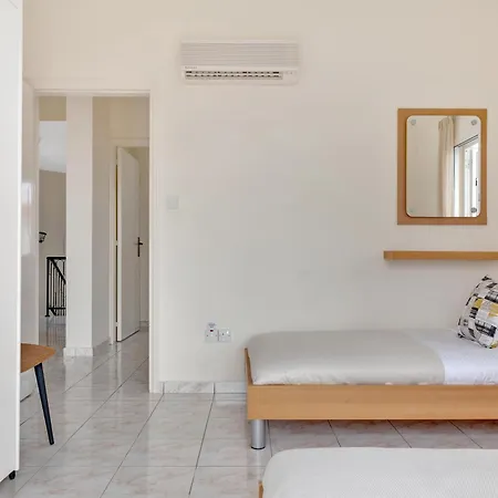 Phaedrus Living: Coral Bay Luxury