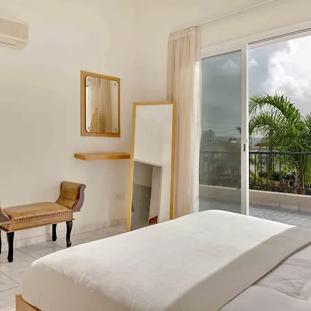 Phaedrus Living: Coral Bay Luxury Peyia