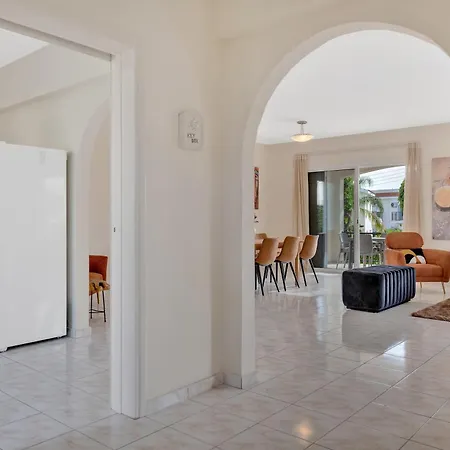 Villa Phaedrus Living: Coral Bay Luxury