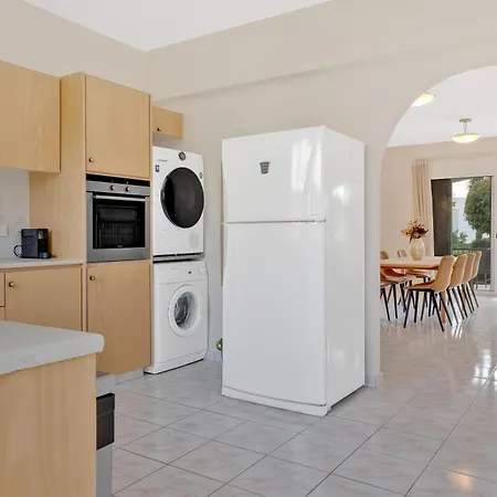 Phaedrus Living: Coral Bay Luxury *