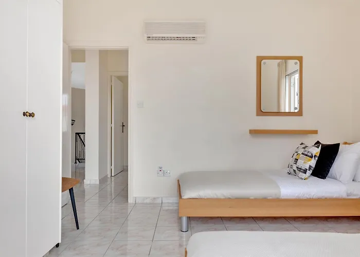 Phaedrus Living: Coral Bay Luxury