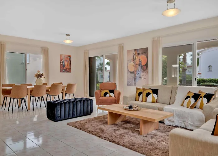 Phaedrus Living: Coral Bay Luxury Vila